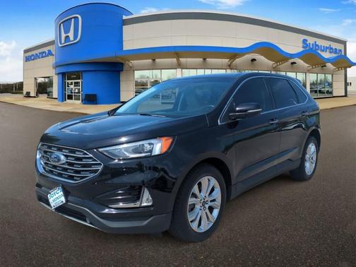 Agate Black Metallic 2022 Ford Edge Titanium
