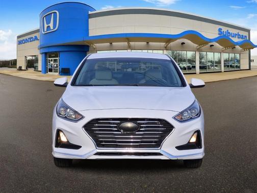 Quartz White Pearl 2018 Hyundai SONATA SE