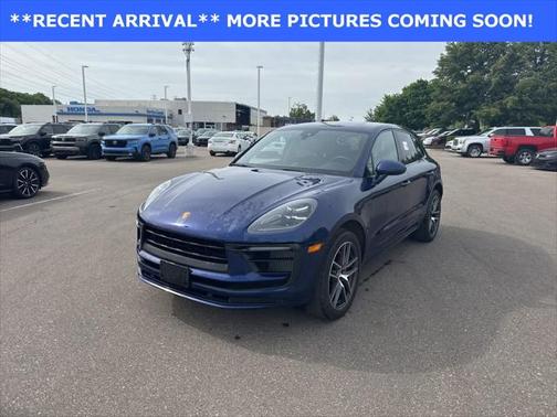 2022 Porsche Macan S