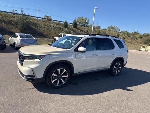 2023 Honda Pilot Elite