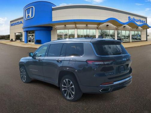 Metallic 2023 Jeep Grand Cherokee L Overland