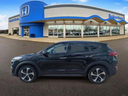 Black Noir Pearl 2016 Hyundai TUCSON Limited