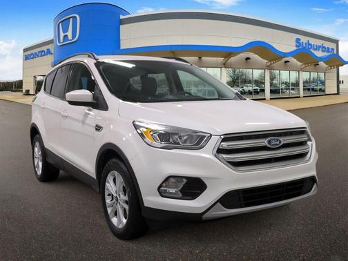 White Platinum Tri-Coat Metallic 2019 Ford Escape SEL
