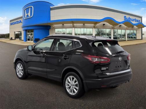 2022 Nissan Rogue Sport SV