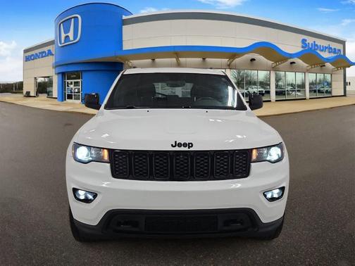 Bright White Clearcoat 2019 Jeep Grand Cherokee Upland