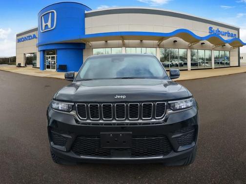 Diamond Black 2023 Jeep Grand Cherokee Laredo