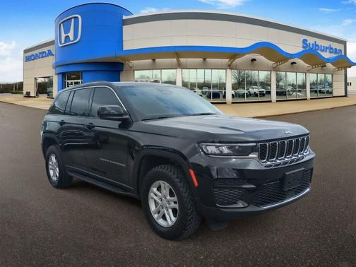 Diamond Black 2023 Jeep Grand Cherokee Laredo