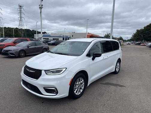 2024 Chrysler Pacifica Touring-L