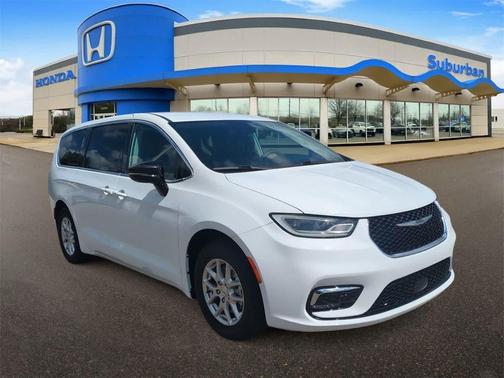 2024 Chrysler Pacifica Touring-L