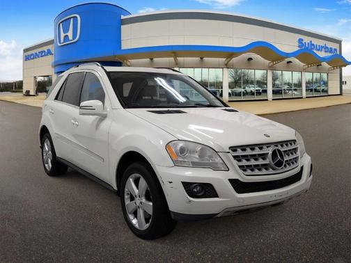 White 2011 Mercedes-Benz M-Class ML 350 4MATIC