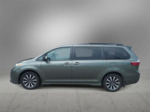 2020 Toyota Sienna XLE Premium