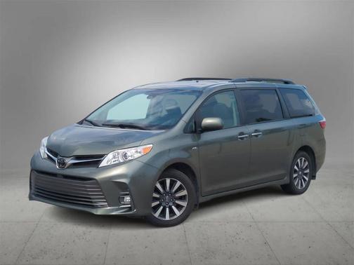 2020 Toyota Sienna XLE Premium