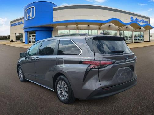 Predawn Gray Mica 2021 Toyota Sienna XLE