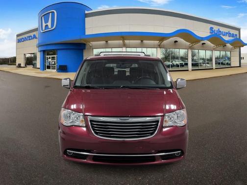 2015 Chrysler Town & Country Touring-L