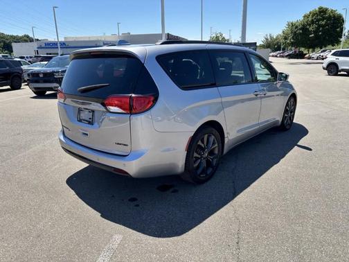 2018 Chrysler Pacifica Limited
