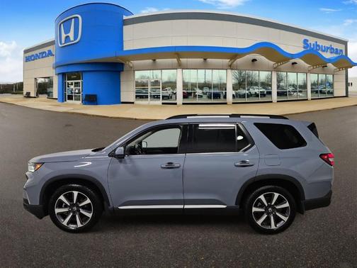 Sonic Gray Pearl 2023 Honda Pilot Elite