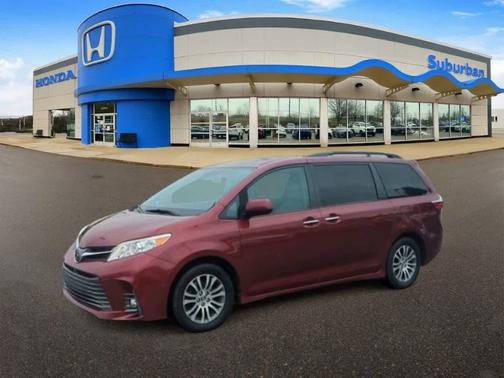 2018 Toyota Sienna XLE
