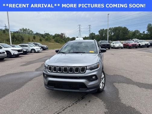 2023 Jeep Compass Latitude Lux
