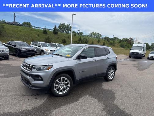 2023 Jeep Compass Latitude Lux