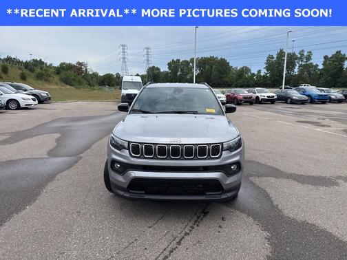 2023 Jeep Compass Latitude Lux