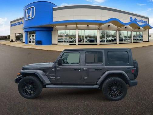 Granite Crystal Clearcoat Metallic 2019 Jeep Wrangler Unlimited Sahara