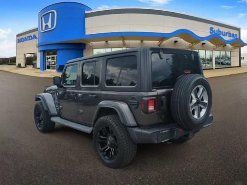 Granite Crystal Clearcoat Metallic 2019 Jeep Wrangler Unlimited Sahara