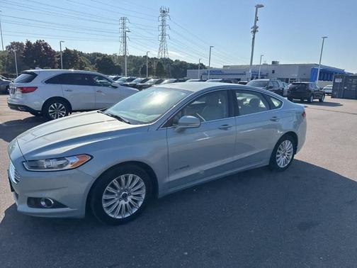 2014 Ford Fusion Hybrid SE
