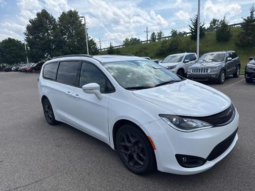 2019 Chrysler Pacifica Limited