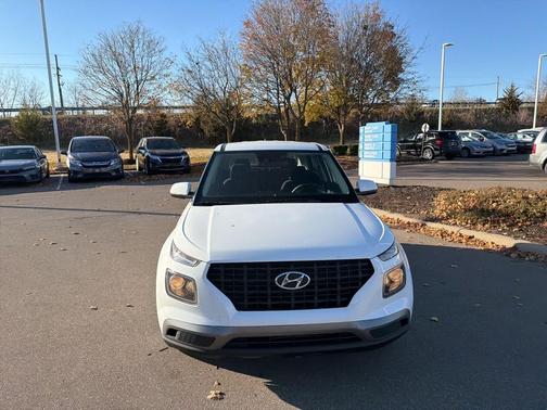 2021 Hyundai VENUE SE