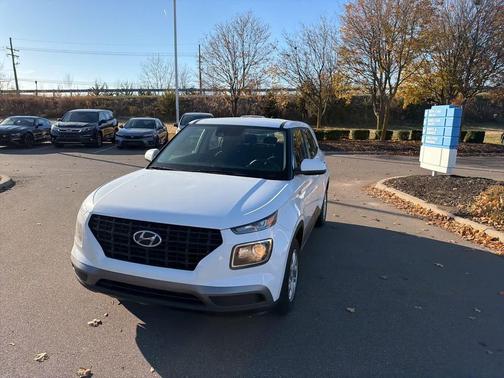 2021 Hyundai VENUE SE