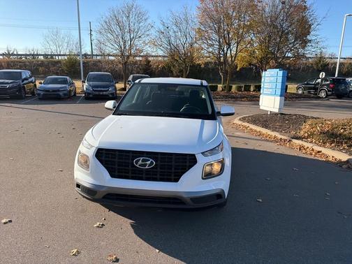 2021 Hyundai VENUE SE