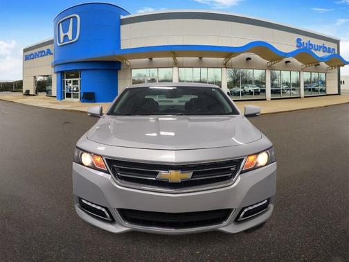 Silver Ice Metallic 2018 Chevrolet Impala 1LT