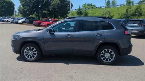 2022 Jeep Cherokee Latitude Lux