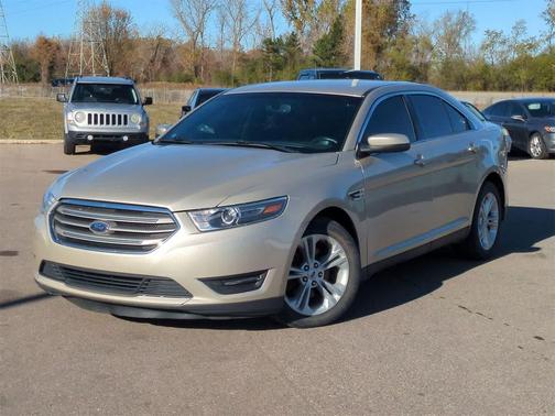 2018 Ford Taurus SEL