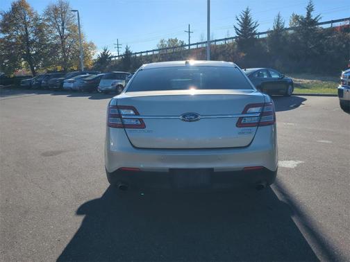 2018 Ford Taurus SEL