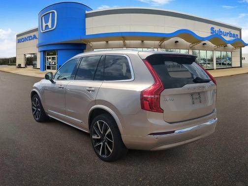 2023 Volvo XC90 B6 Plus 7-Seater