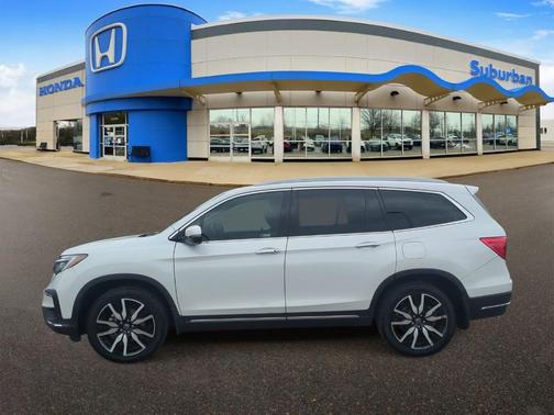 Platinum White Pearl 2021 Honda Pilot Touring 8-Passenger