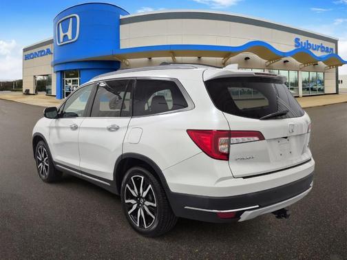Platinum White Pearl 2021 Honda Pilot Touring 8-Passenger