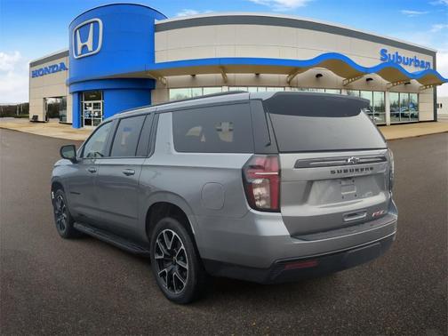 2023 Chevrolet Suburban RST