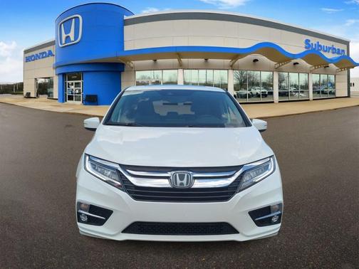 White Diamond Pearl 2018 Honda Odyssey Touring