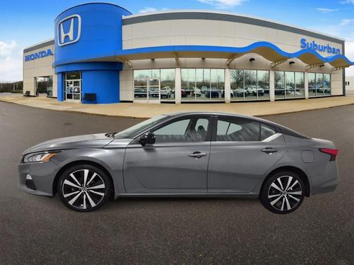 Gun Metallic 2022 Nissan Altima 2.5 SR