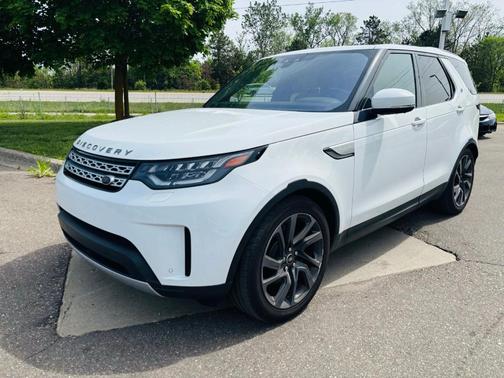 Fuji White 2018 Land Rover Discovery HSE