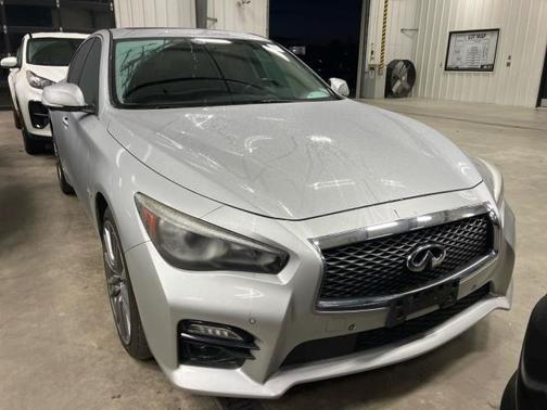 2016 INFINITI Q50 3.0T Red Sport 400