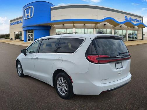 Bright White Clearcoat 2025 Chrysler Pacifica Select