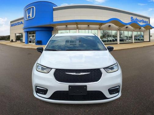 Bright White Clearcoat 2025 Chrysler Pacifica Select