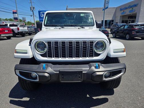 Bright White Clearcoat 2024 Jeep Wrangler 4xe Sahara