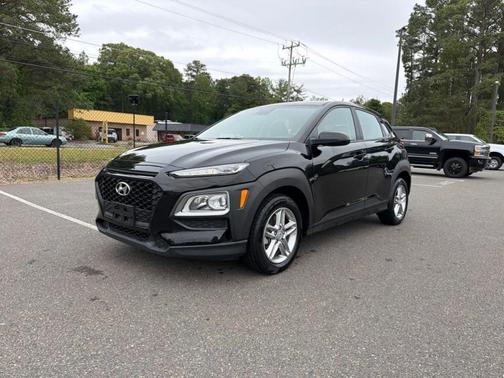 Ultra Black 2021 Hyundai KONA SE
