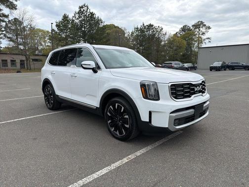 Glacial White Pearl 2023 Kia Telluride SX
