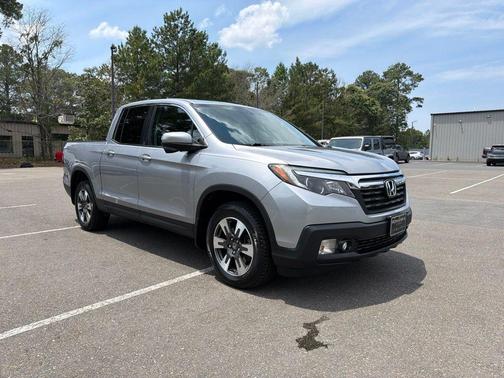 Silver 2019 Honda Ridgeline RTL-T