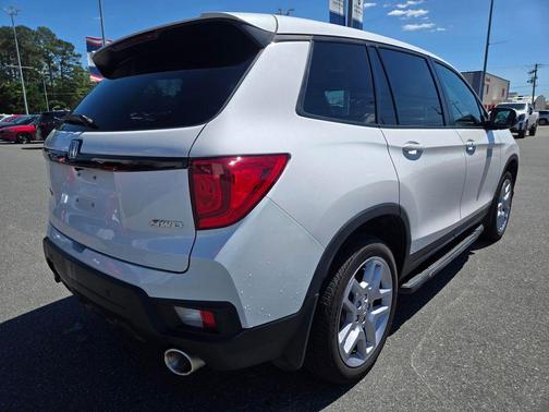 White 2025 Honda Passport EX-L